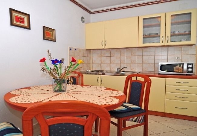 Apartamento en Sukošan - Apartamento en Sukošan con Terraza, Acondicionador, WIFI (654-1) Apartamento en Sukošan - Apartamento en Sukošan con Terraza, Acondicionador, WIFI (654-1)