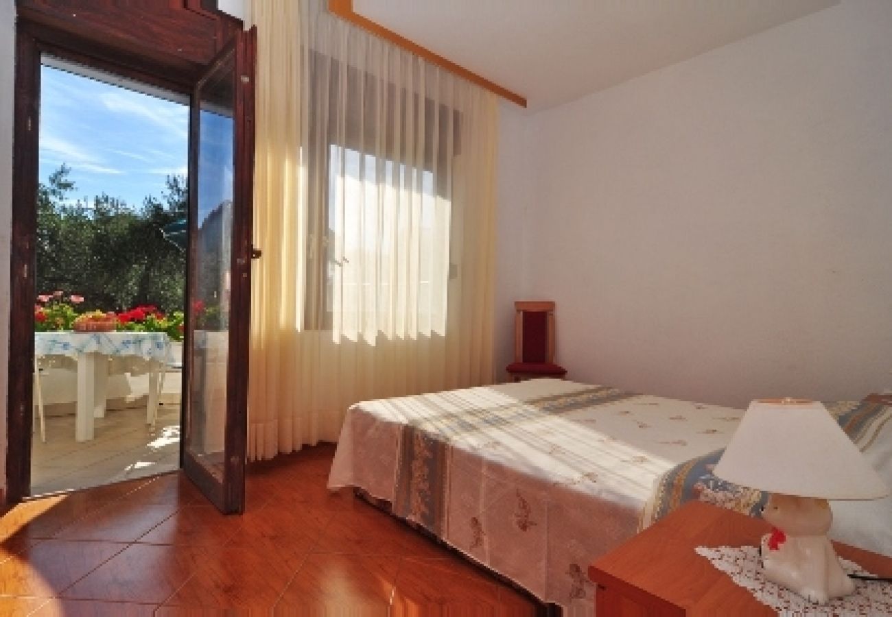 Apartamento en Sukošan - Apartamento en Sukošan con Terraza, Acondicionador, WIFI (654-1)