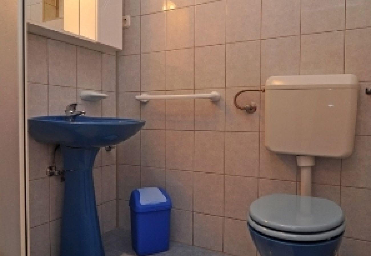 Apartamento en Sukošan - Apartamento en Sukošan con Terraza, Acondicionador, WIFI (654-1)