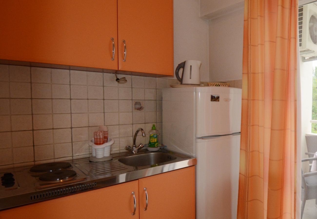 Apartamento en Omiš - Apartamento en Omiš con Seaview, Balcón, Acondicionador, WIFI (3422-1)