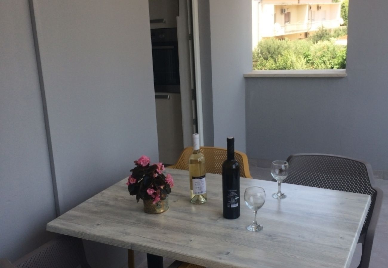 Apartamento en Omiš - Apartamento en Omiš con Seaview, Terraza, Acondicionador, WIFI (3422-2)