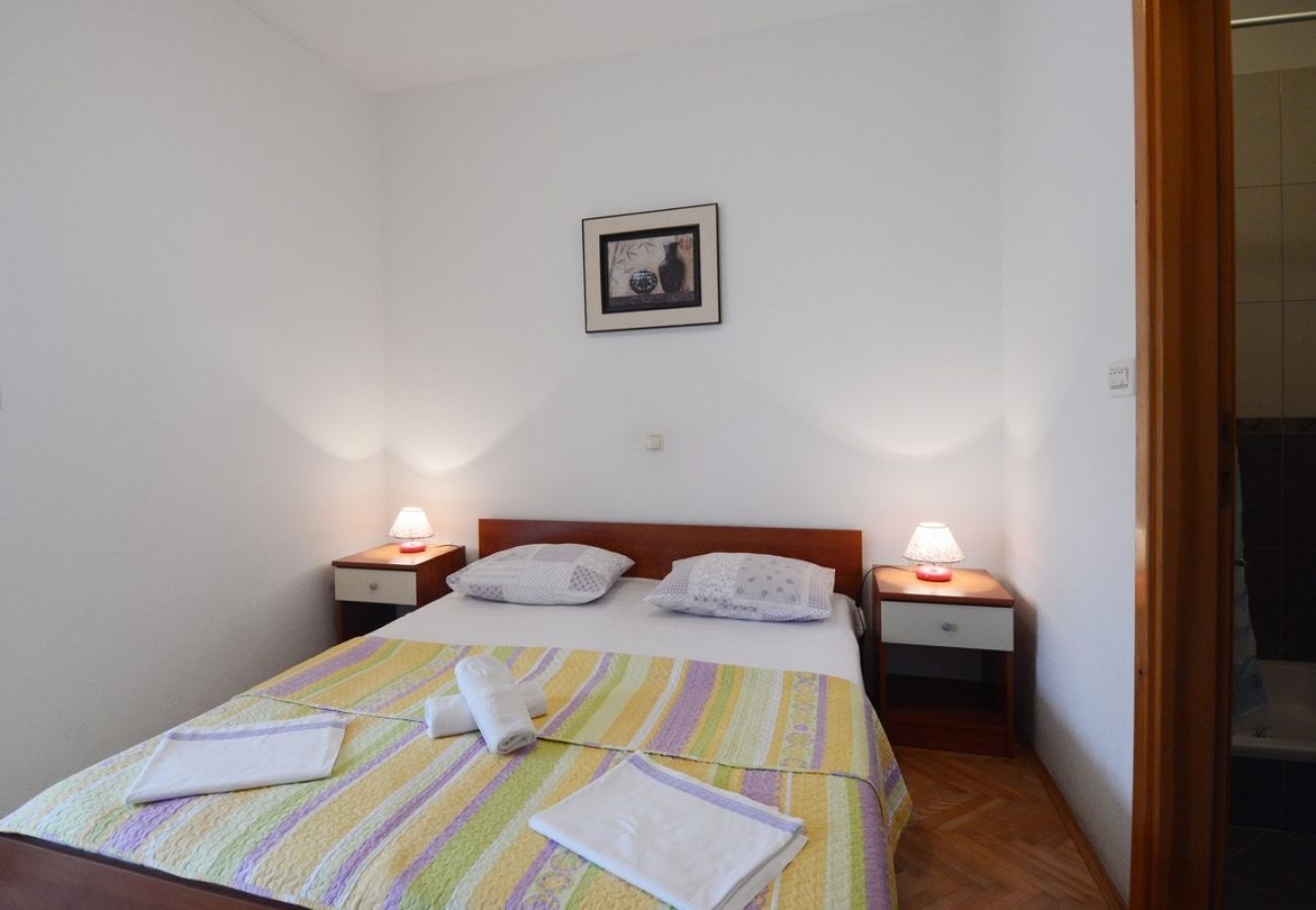 Apartamento en Omiš - Apartamento en Omiš con Seaview, Terraza, Acondicionador, WIFI (3422-3)