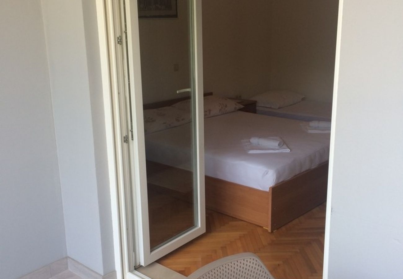 Apartamento en Omiš - Apartamento en Omiš con Seaview, Terraza, Acondicionador, WIFI (3422-3)