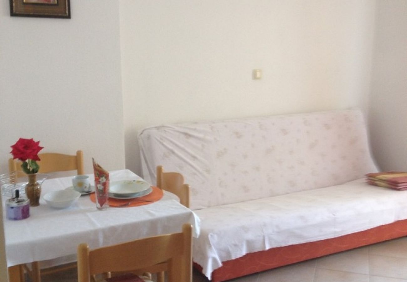 Apartamento en Omiš - Apartamento en Omiš con Balcón, Acondicionador, WIFI, Lavadora (3422-5)