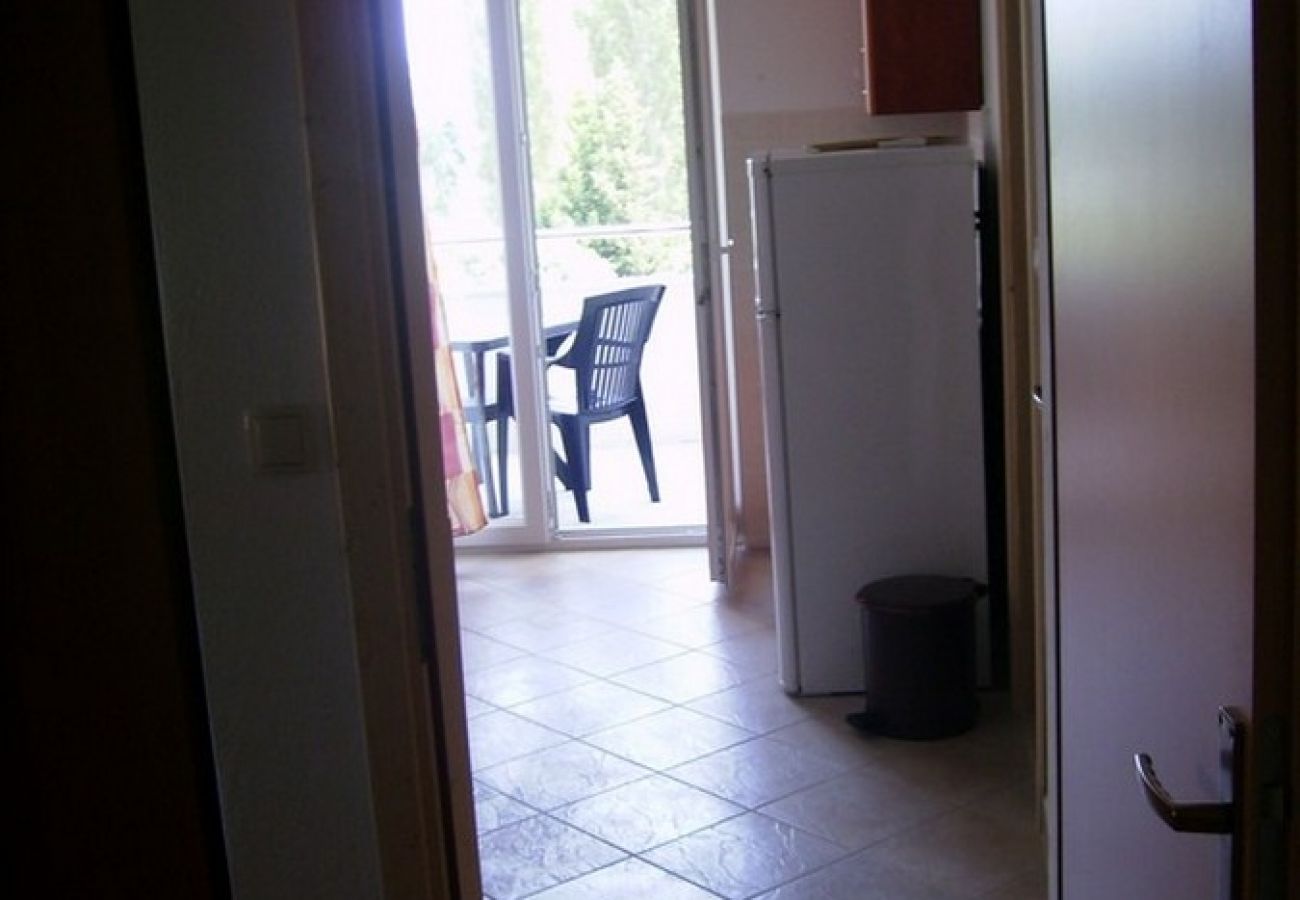 Apartamento en Omiš - Apartamento en Omiš con Balcón, Acondicionador, WIFI, Lavadora (3422-5)