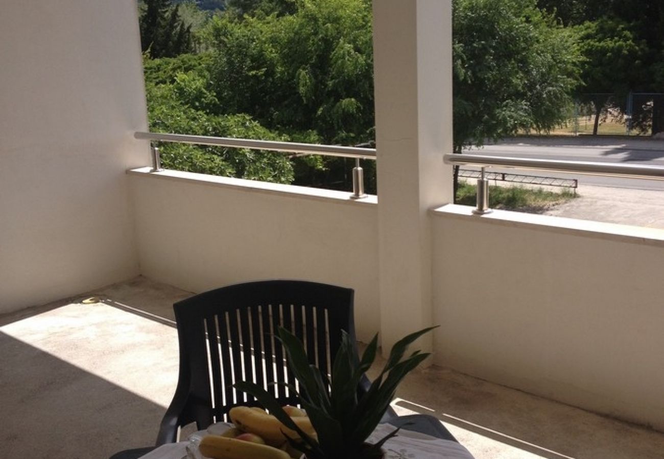 Apartamento en Omiš - Apartamento en Omiš con Seaview, Terraza, Acondicionador, WIFI (3422-6)