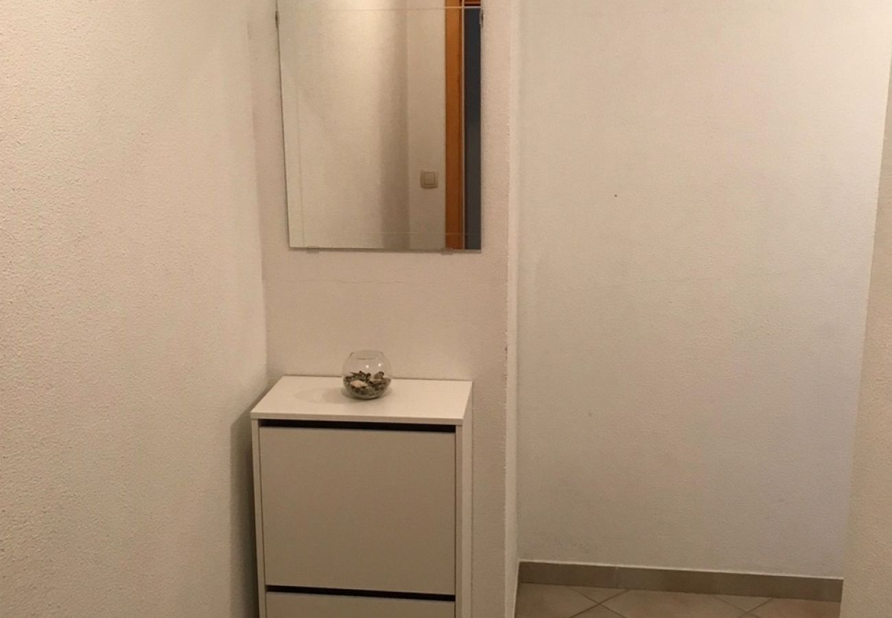 Apartamento en Omiš - Apartamento en Omiš con Seaview, Terraza, Acondicionador, WIFI (3422-7)