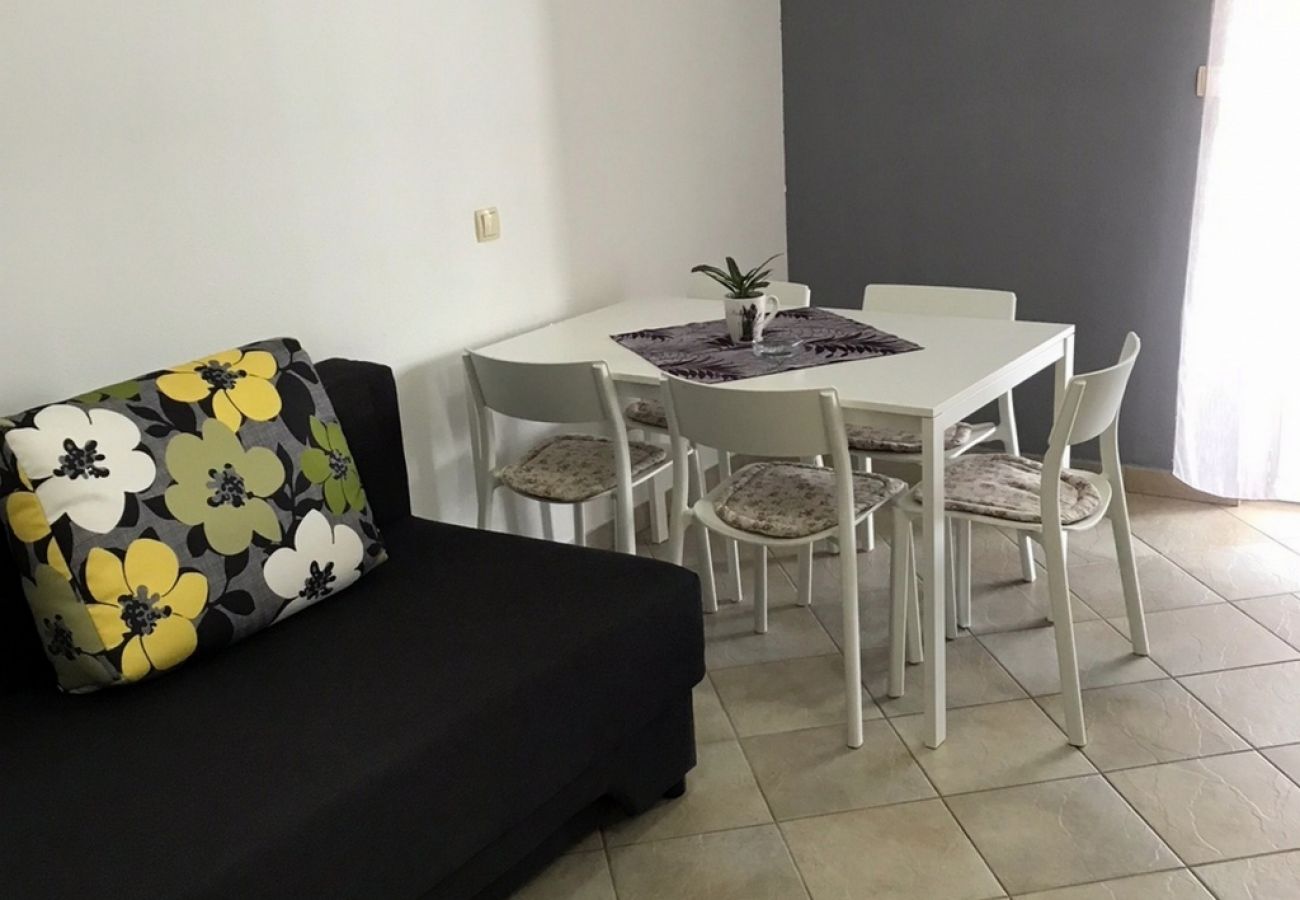 Apartamento en Omiš - Apartamento en Omiš con Seaview, Terraza, Acondicionador, WIFI (3422-7)