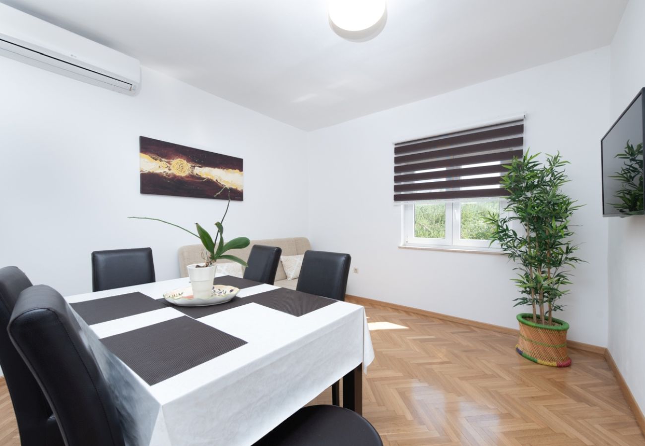 Apartamento en Duce - Apartamento en Duće con Seaview, Terraza, Acondicionador, WIFI (3423-2)