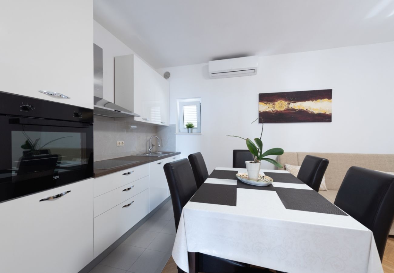 Apartamento en Duce - Apartamento en Duće con Seaview, Terraza, Acondicionador, WIFI (3423-2)