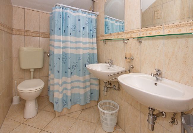 Apartamento en Pisak - Apartamento en Pisak con Seaview, Terraza, Acondicionador, WIFI (153-32) Apartamento en Pisak - Apartamento en Pisak con Seaview, Terraza, Acondicionador, WIFI (153-32)