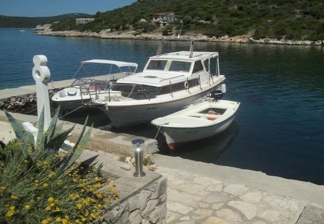 Casa en Tkon - Casa Robinson en Tkon con Seaview, Terraza, WIFI (3437-1) Casa en Tkon - Casa Robinson en Tkon con Seaview, Terraza, WIFI (3437-1)