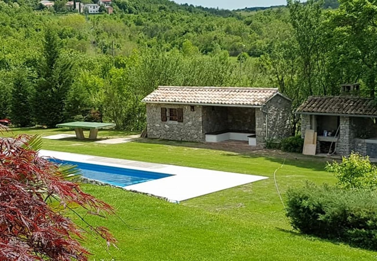 Casa en Roc - Casa de vacaciones en Roč con Terraza, Acondicionador, WIFI, Lavadora (3458-1)