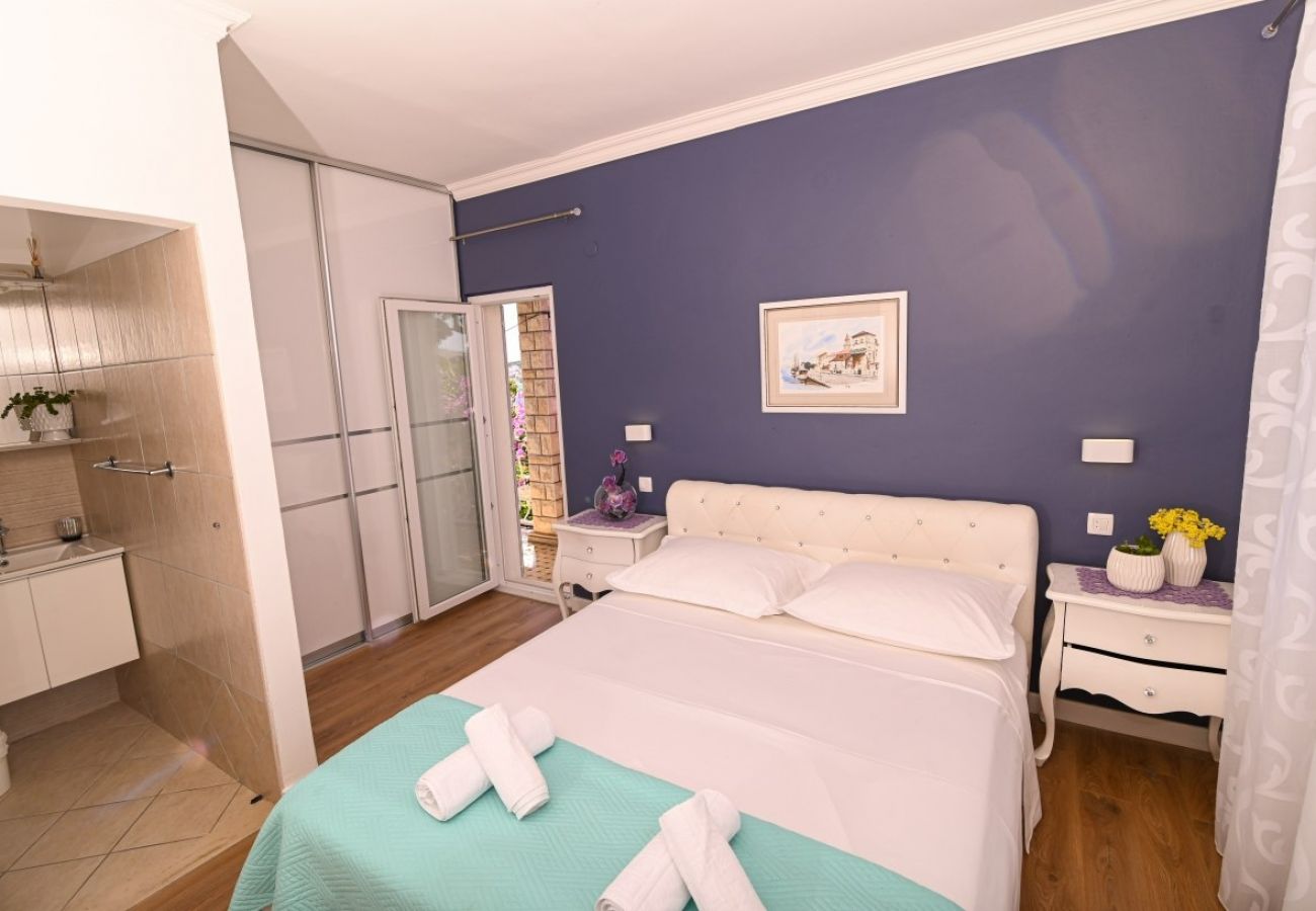 Apartamento en Trogir - Apartamento en Trogir con Seaview, Balcón, Acondicionador, WIFI (3459-1)