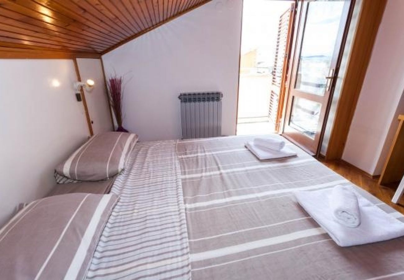 Apartamento en Pakoštane - Apartamento en Pakoštane con Seaview, Terraza, Acondicionador, WIFI (3475-4)