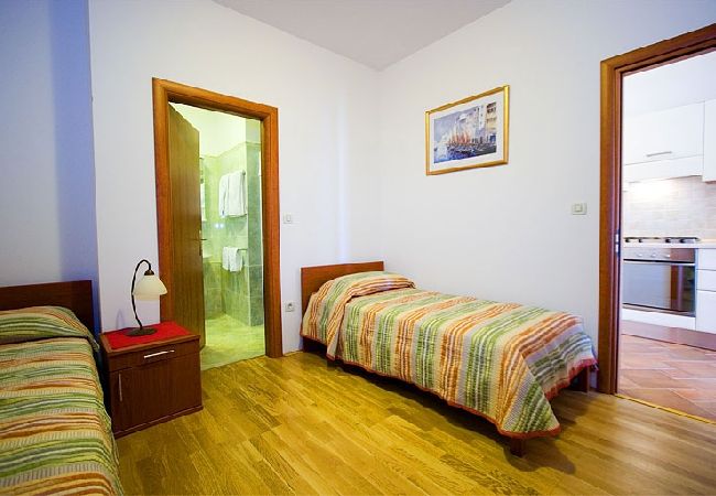 Apartamento en Rovinj - Apartamento en Rovinj con Balcón, Acondicionador, WIFI, Lavadora (3482-2) Apartamento en Rovinj - Apartamento en Rovinj con Balcón, Acondicionador, WIFI, Lavadora (3482-2)