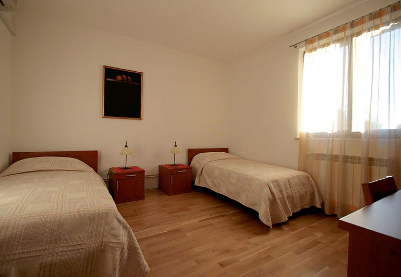 Apartamento en Rovinj - Apartamento en Rovinj con Terraza, Acondicionador, WIFI, Lavadora (3482-3)