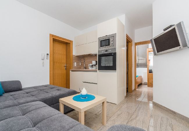 Apartamento en Crikvenica - Apartamento en Crikvenica con Seaview, Terraza, Acondicionador, WIFI (3492-2) Apartamento en Crikvenica - Apartamento en Crikvenica con Seaview, Terraza, Acondicionador, WIFI (3492-2)