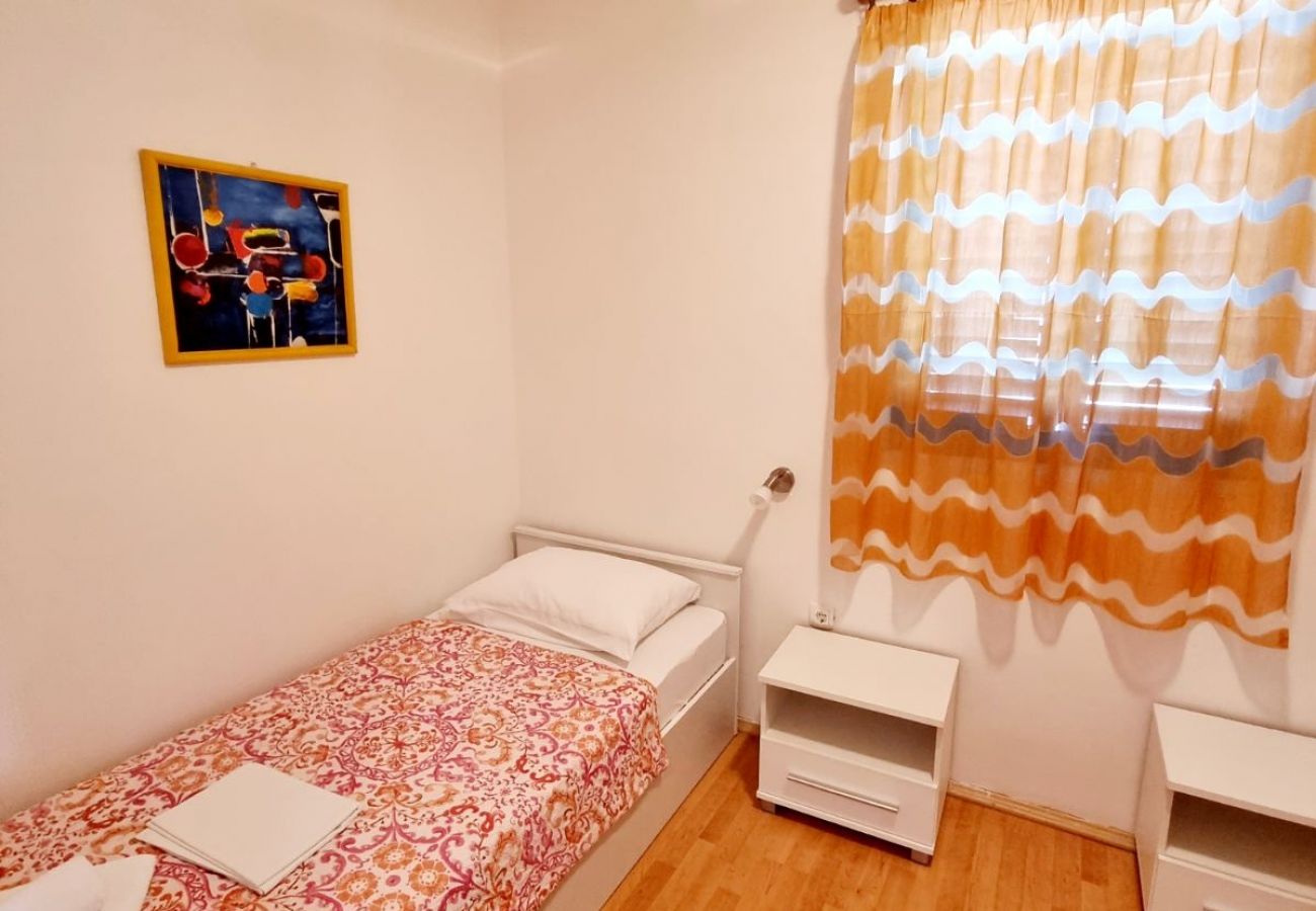 Apartamento en Baška - Apartamento en Baška con Seaview, Terraza, Acondicionador, WIFI (3494-4)