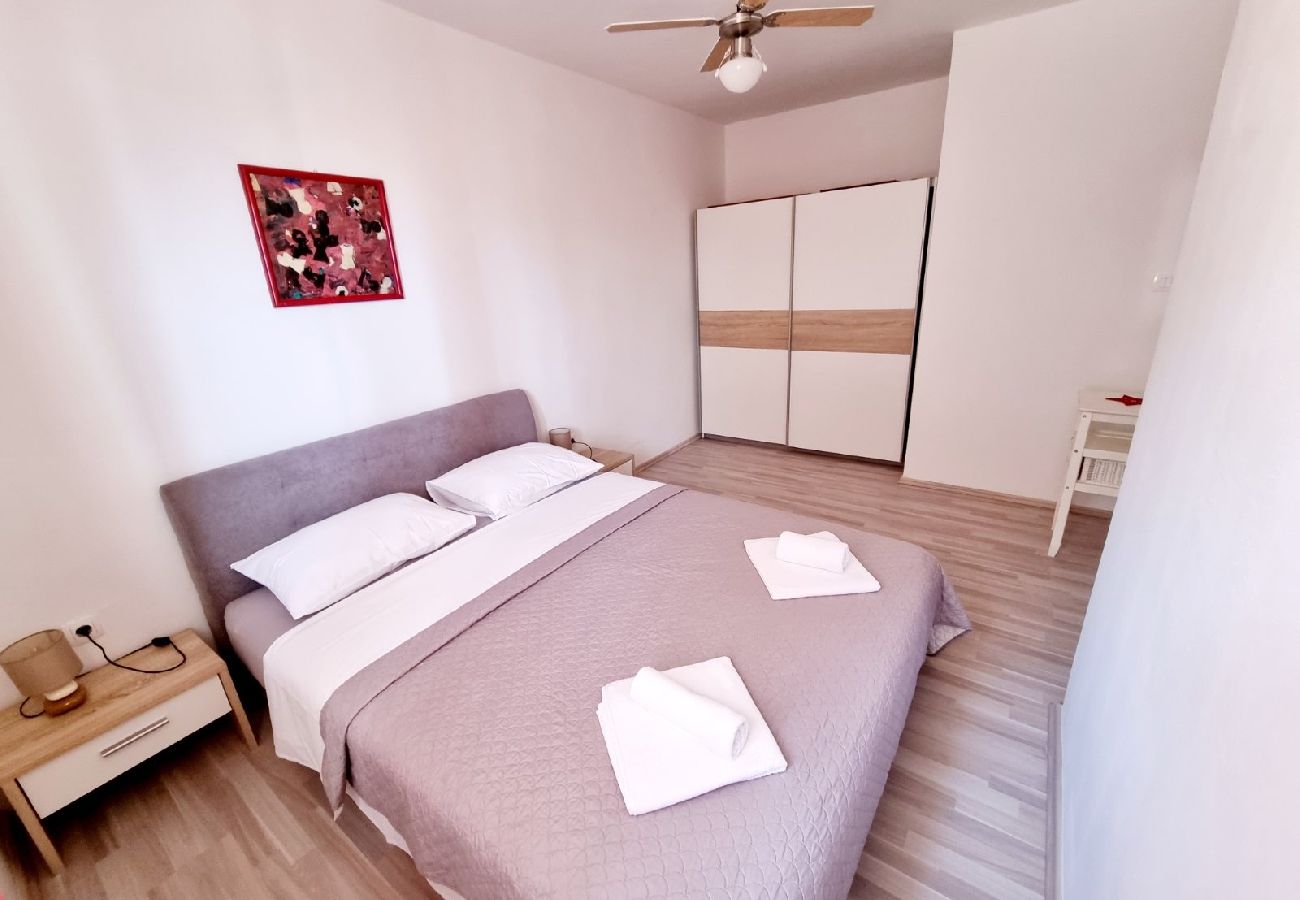 Apartamento en Baška - Apartamento en Baška con Seaview, Terraza, Acondicionador, WIFI (3494-5)