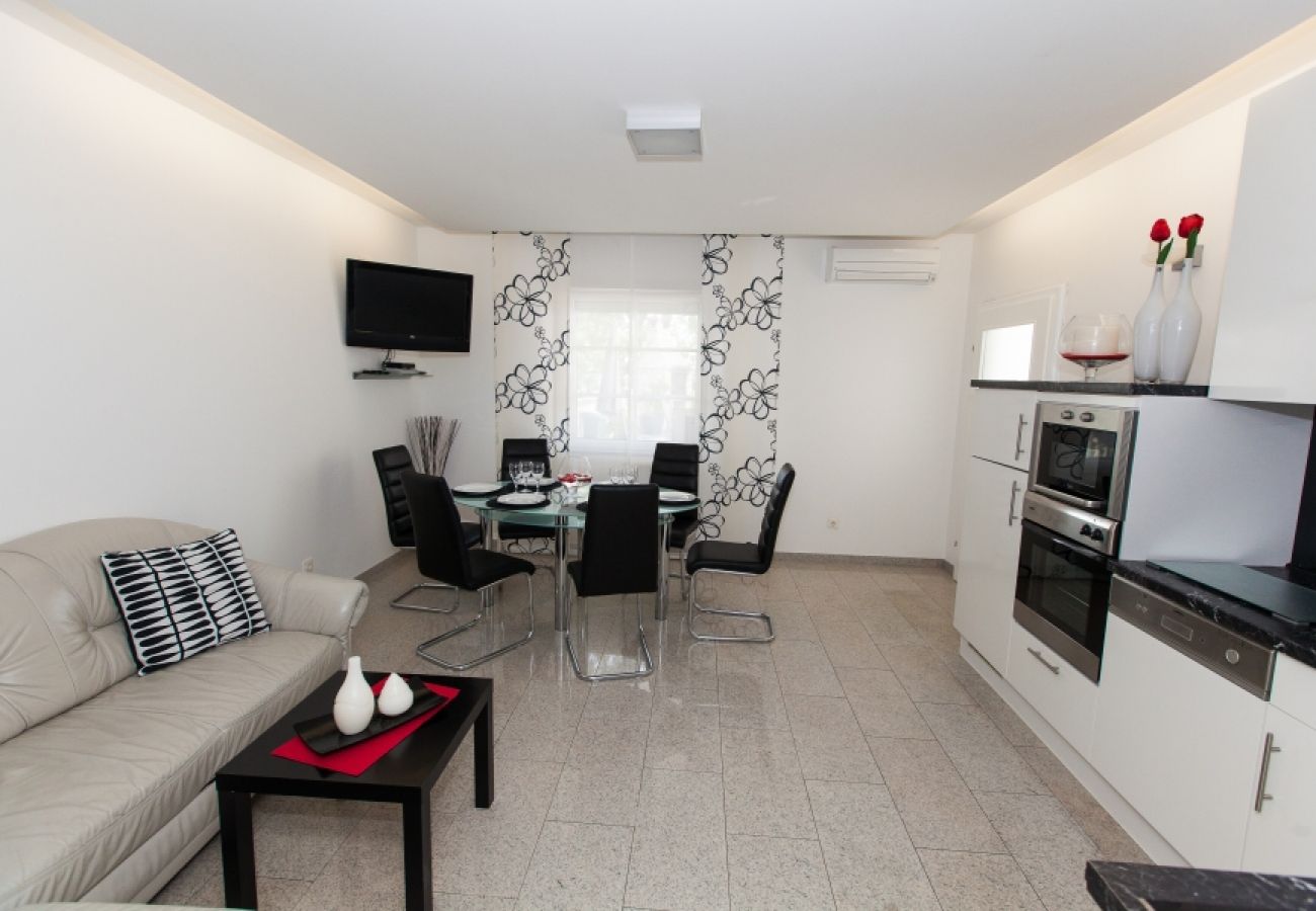 Apartamento en Crikvenica - Apartamento en Crikvenica con Seaview, Terraza, Acondicionador, WIFI (3492-10)