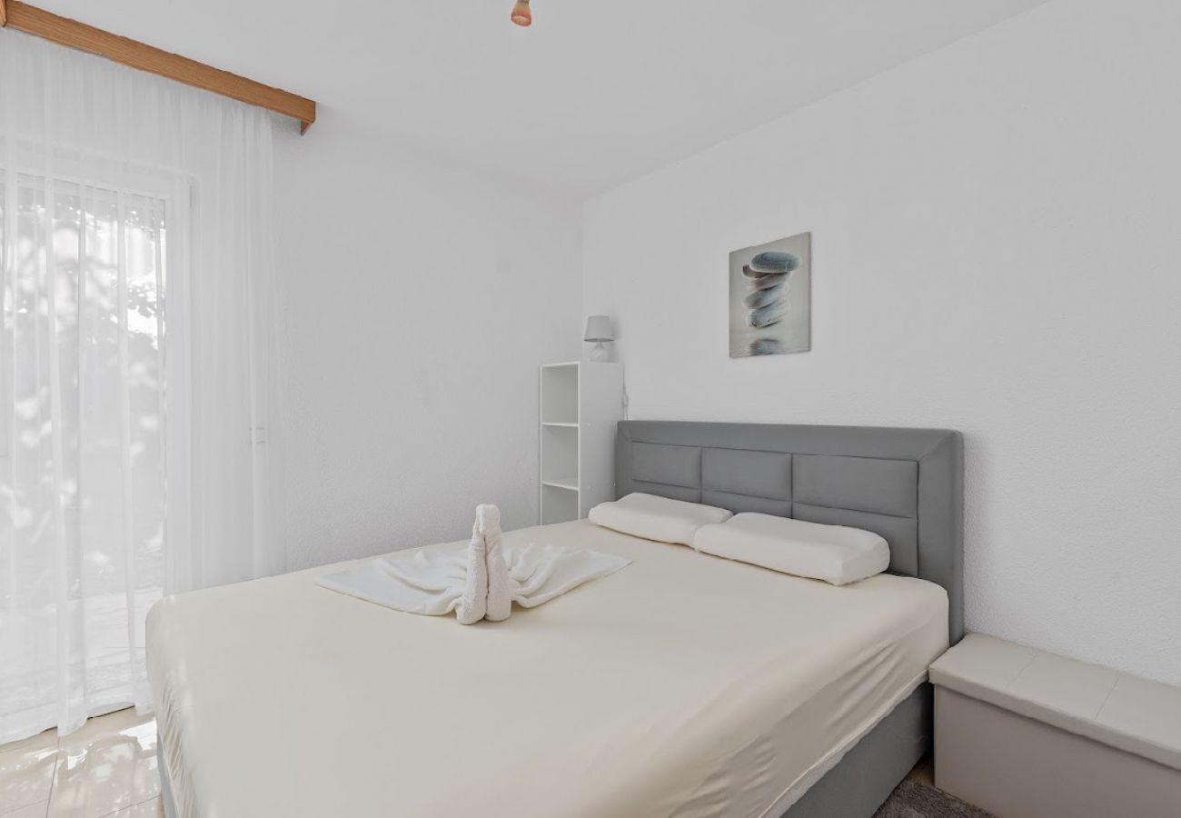 Apartamento en Sukošan - Apartamento en Sukošan con Seaview, Terraza, Acondicionador, WIFI (3495-2)