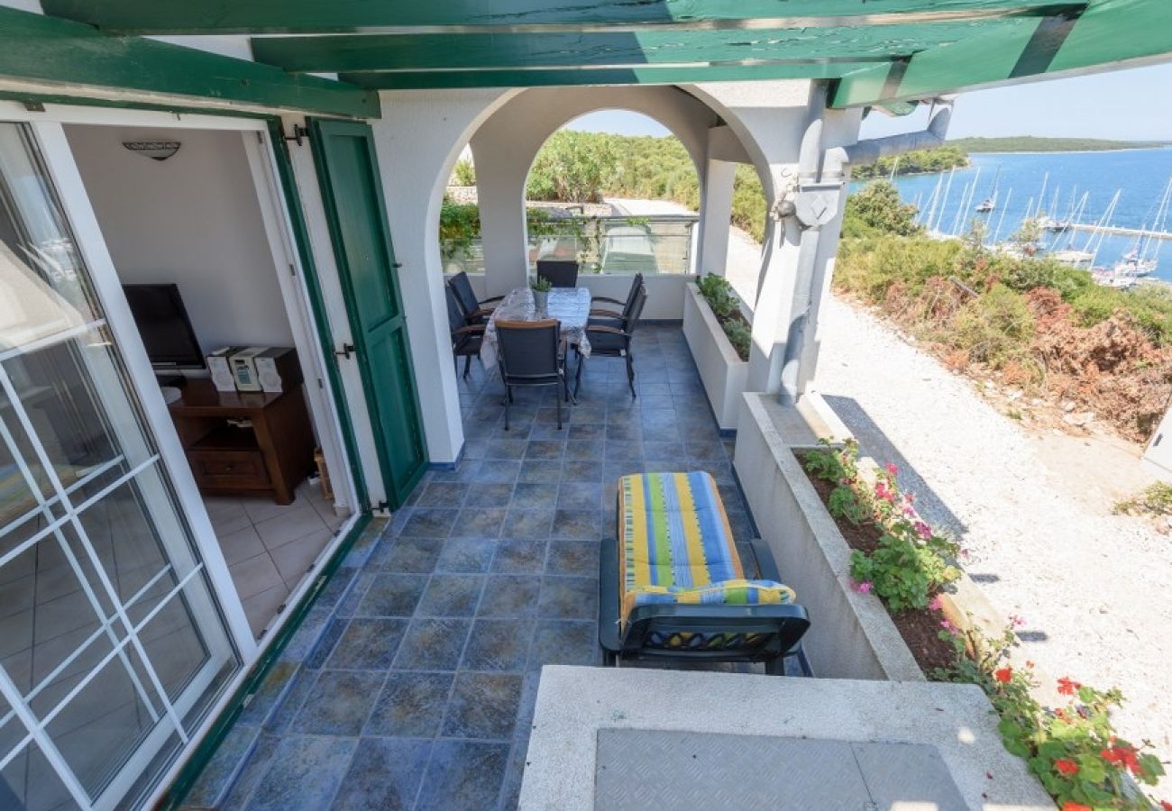 Casa en Veli Rat - Casa de vacaciones en Veli Rat con Seaview, Terraza, Acondicionador, WIFI (3559-1)