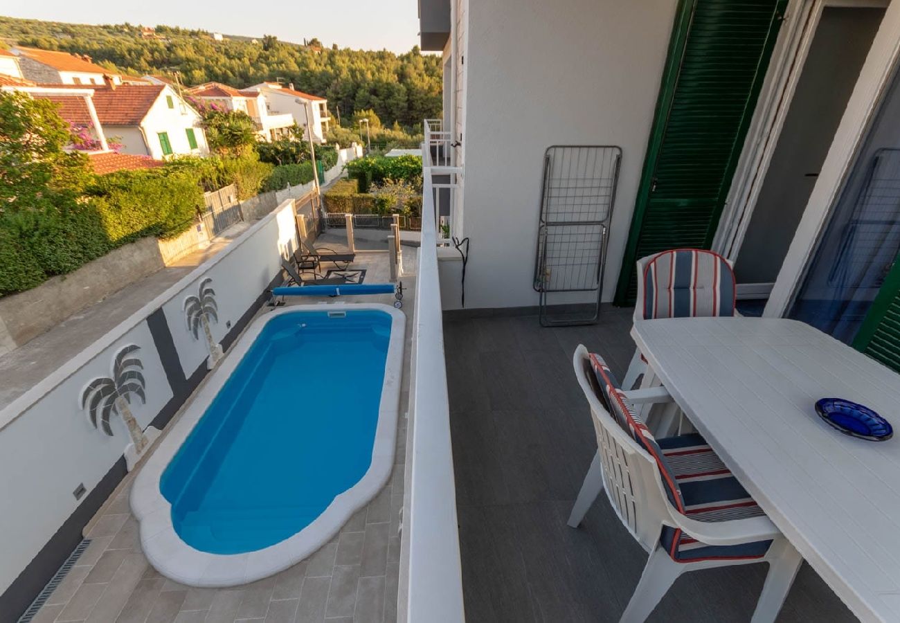 Apartamento en Supetar - Apartamento en Supetar con Terraza, Acondicionador, WIFI (3553-2)