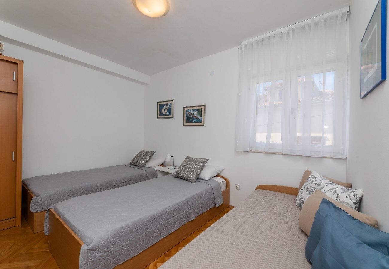 Apartamento en Supetar - Apartamento en Supetar con Terraza, Acondicionador, WIFI (3553-2)