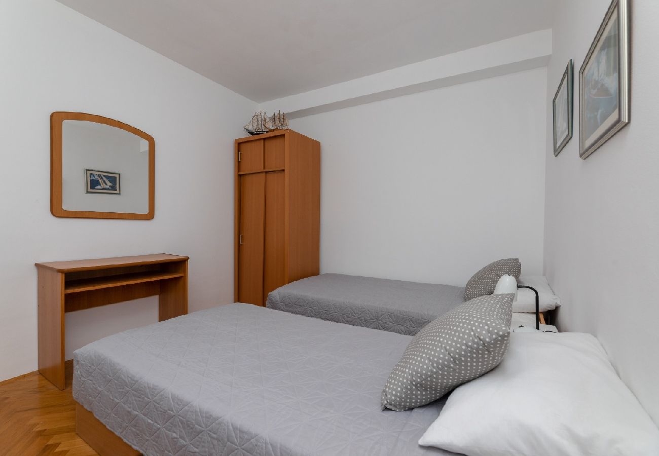 Apartamento en Supetar - Apartamento en Supetar con Terraza, Acondicionador, WIFI (3553-2)