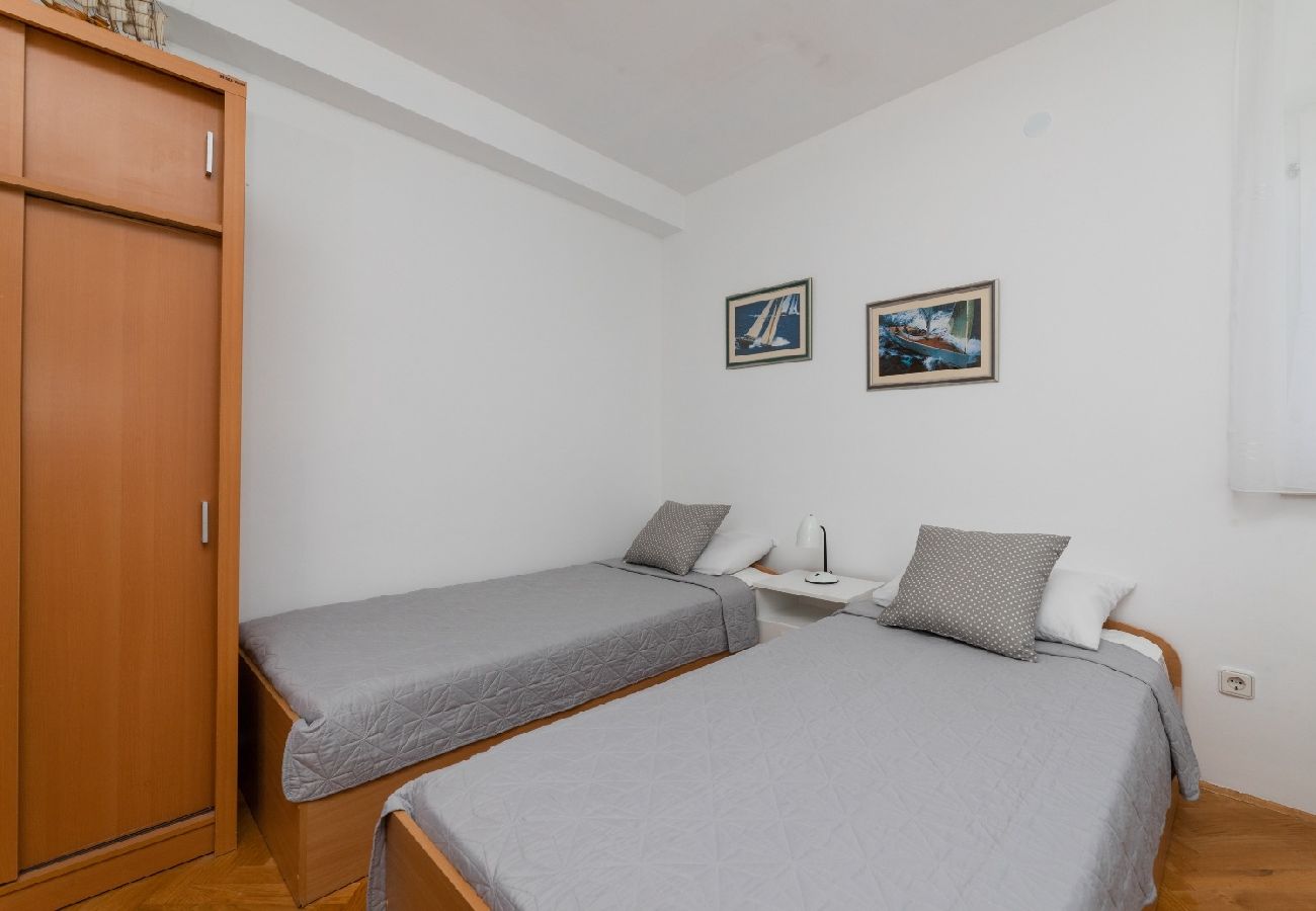 Apartamento en Supetar - Apartamento en Supetar con Terraza, Acondicionador, WIFI (3553-2)