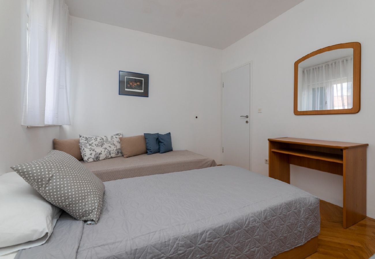 Apartamento en Supetar - Apartamento en Supetar con Terraza, Acondicionador, WIFI (3553-2)