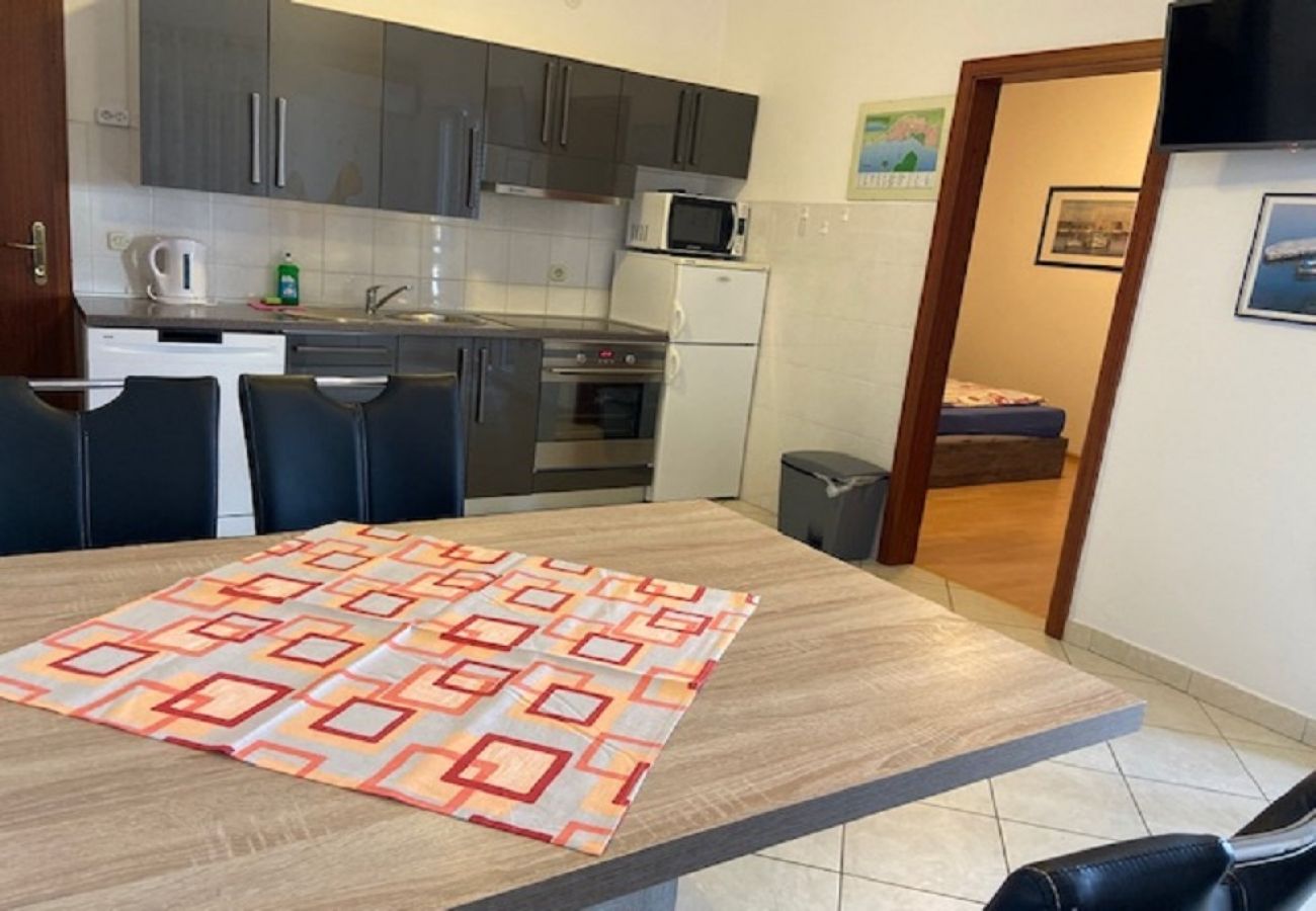 Apartamento en Punat - Apartamento en Punat con Balcón, Acondicionador, WIFI, Lavadora (3590-1)