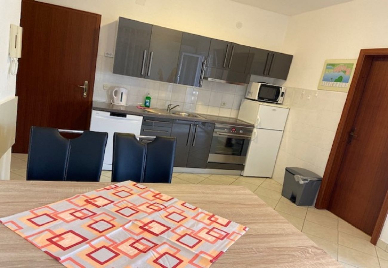 Apartamento en Punat - Apartamento en Punat con Balcón, Acondicionador, WIFI, Lavadora (3590-1)