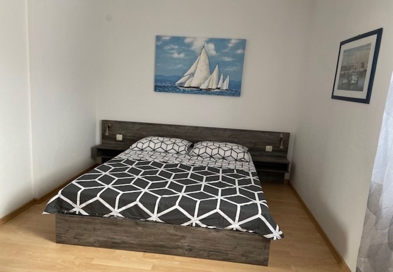 Apartamento en Punat - Apartamento en Punat con Balcón, Acondicionador, WIFI, Lavadora (3590-1)