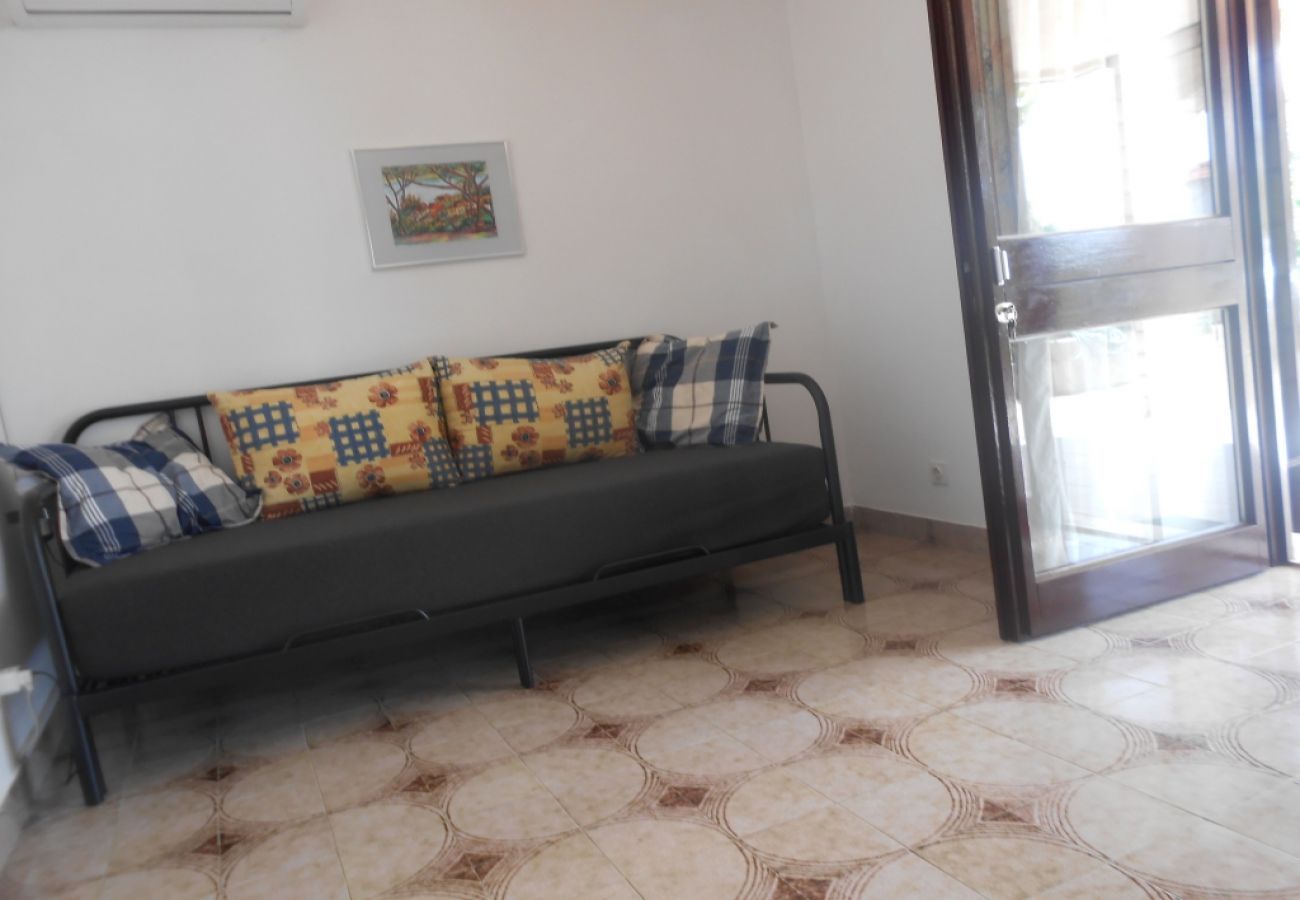 Apartamento en Vodice - Apartamento en Vodice con Terraza, Acondicionador, WIFI, Lavadora (3420-1)