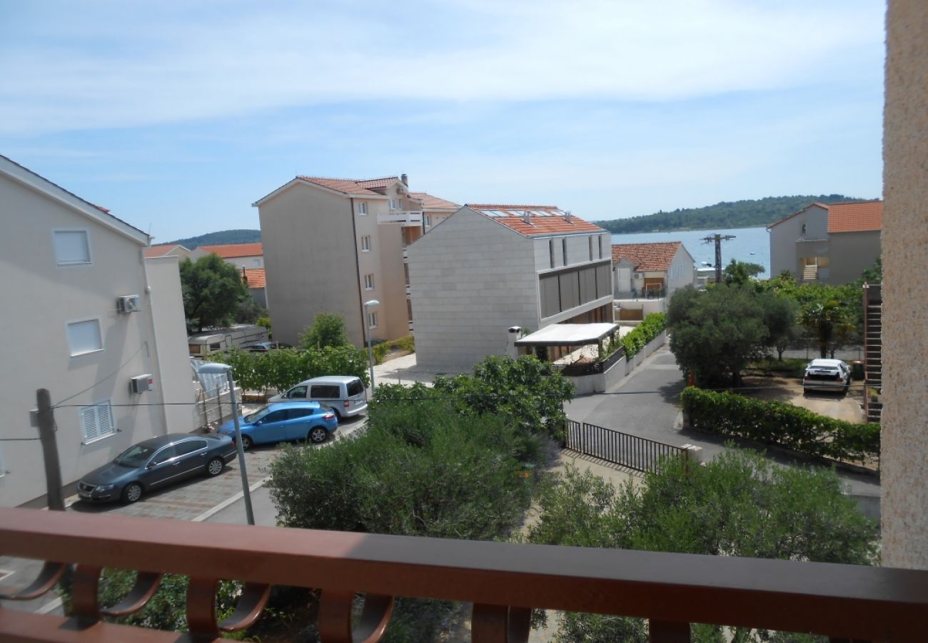 Apartamento en Vodice - Apartamento en Vodice con Seaview, Terraza, Acondicionador, WIFI (3420-3)