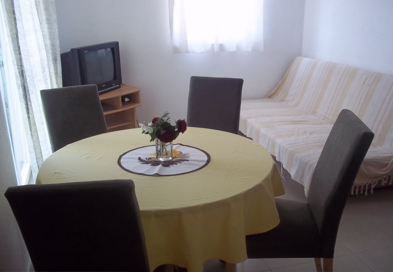 Apartamento en Vodice - Apartamento en Vodice con Terraza, Acondicionador, WIFI (3599-5)