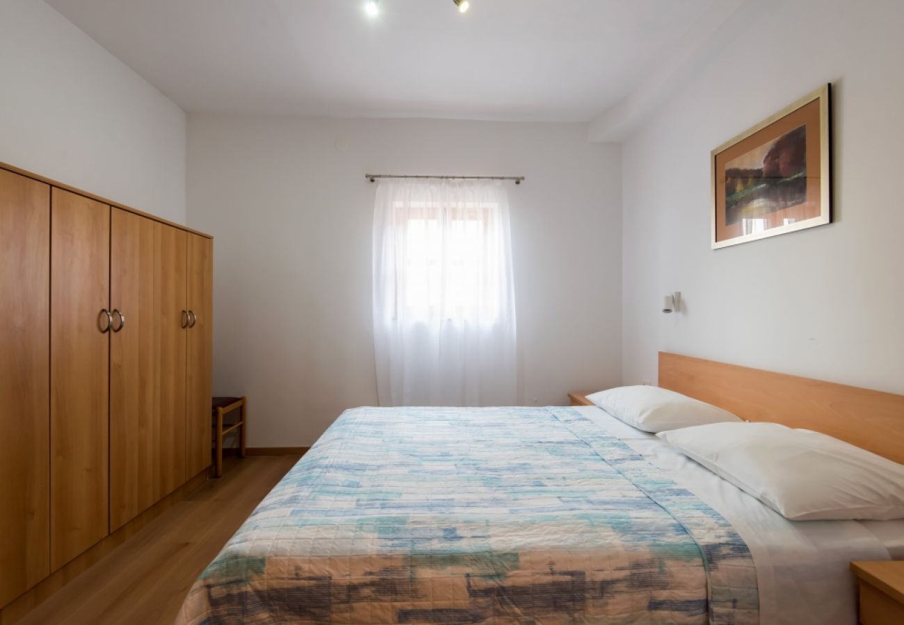 Apartamento en Privlaka - Apartamento en Privlaka con Seaview, Balcón, Acondicionador, WIFI (3598-1)