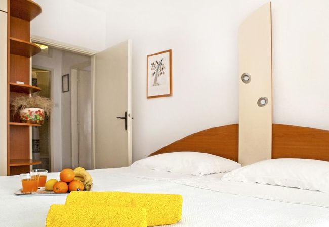 Apartamento en Drašnice - Apartamento en Drašnice con Seaview, Balcón, Acondicionador, WIFI (3586-1) Apartamento en Drašnice - Apartamento en Drašnice con Seaview, Balcón, Acondicionador, WIFI (3586-1)