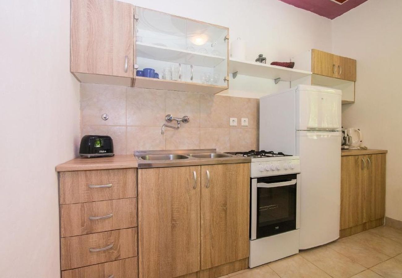 Apartamento en Jelsa - Apartamento en Jelsa con Balcón, Acondicionador, WIFI (3621-1)