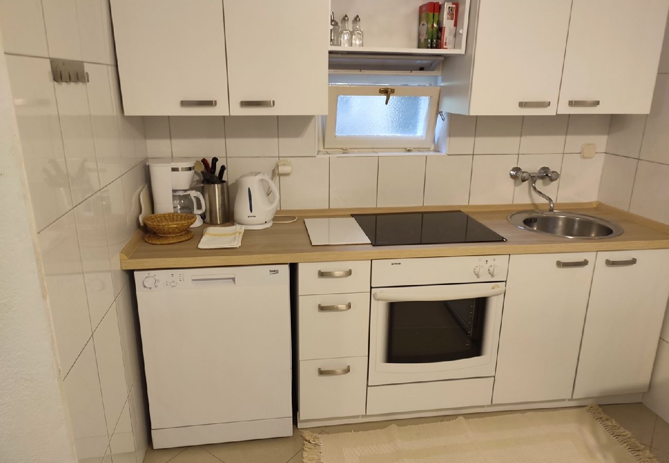 Apartamento en Bol - Apartamento en Bol con Terraza, Acondicionador, WIFI, Lavadora (3634-4)