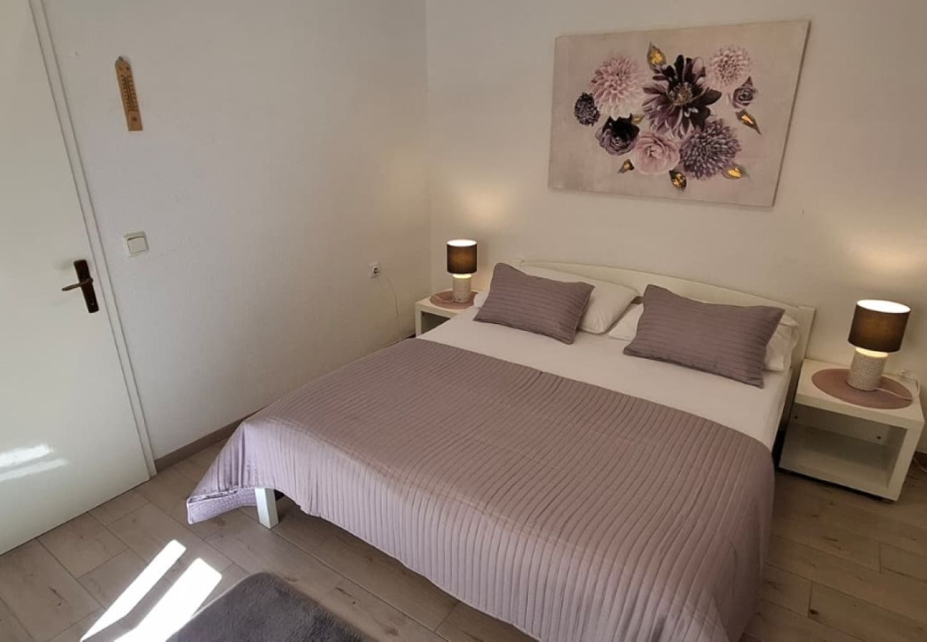 Apartamento en Bol - Apartamento en Bol con Terraza, Acondicionador, WIFI, Lavadora (3634-4)