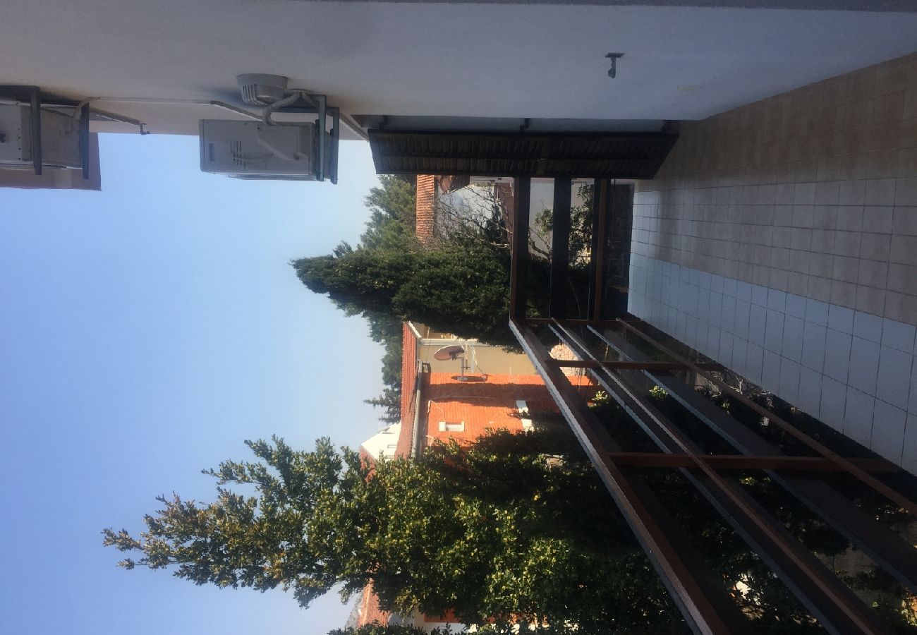 Apartamento en Starigrad - Apartamento en Starigrad-Paklenica con Terraza, Acondicionador, WIFI (627-3)