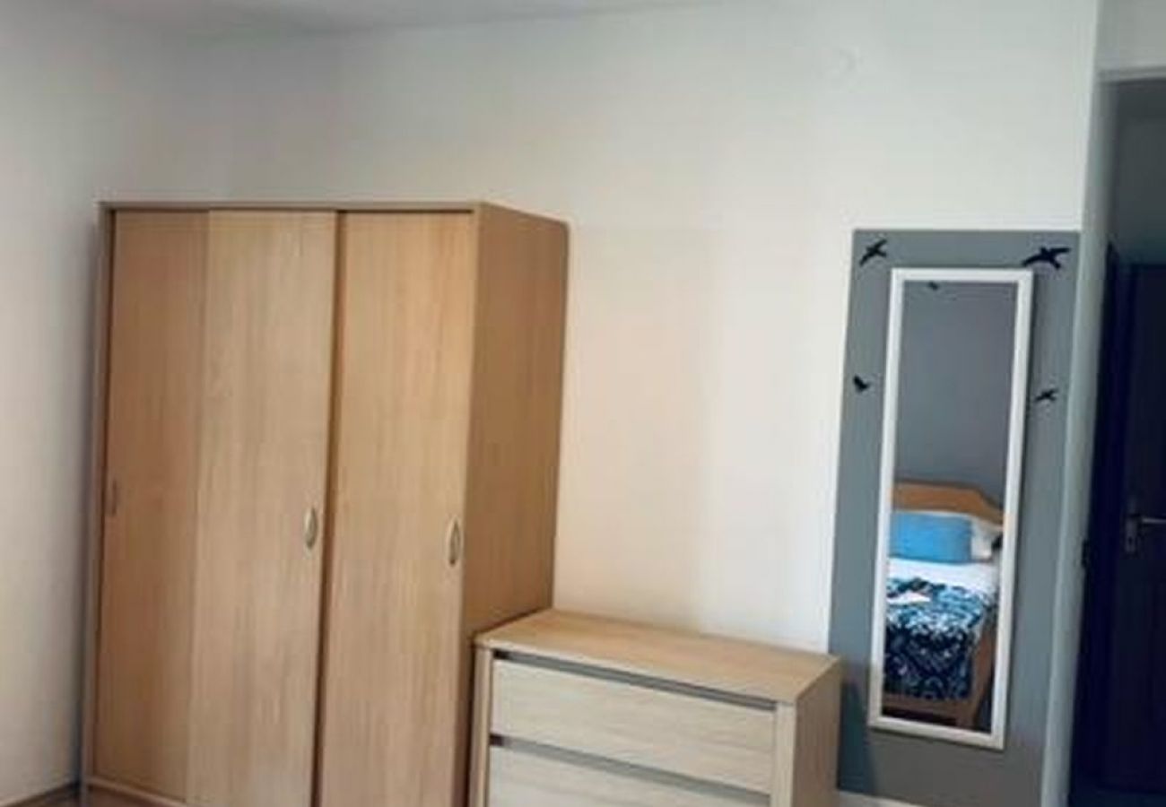 Apartamento en Starigrad - Apartamento en Starigrad-Paklenica con Balcón, Acondicionador, WIFI (627-5)