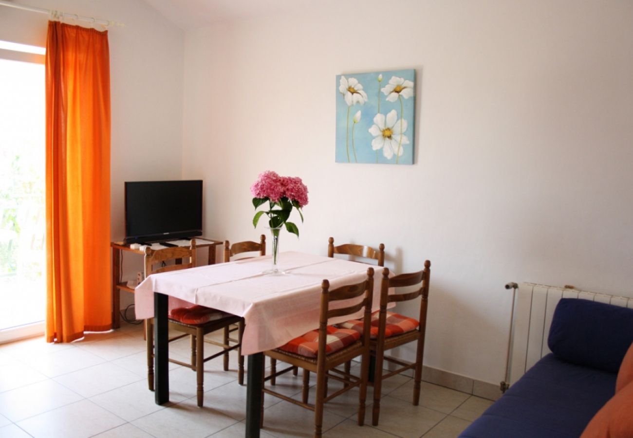 Apartamento en Vodice - Apartamento en Vodice con Seaview, Balcón, Acondicionador, WIFI (3671-2)