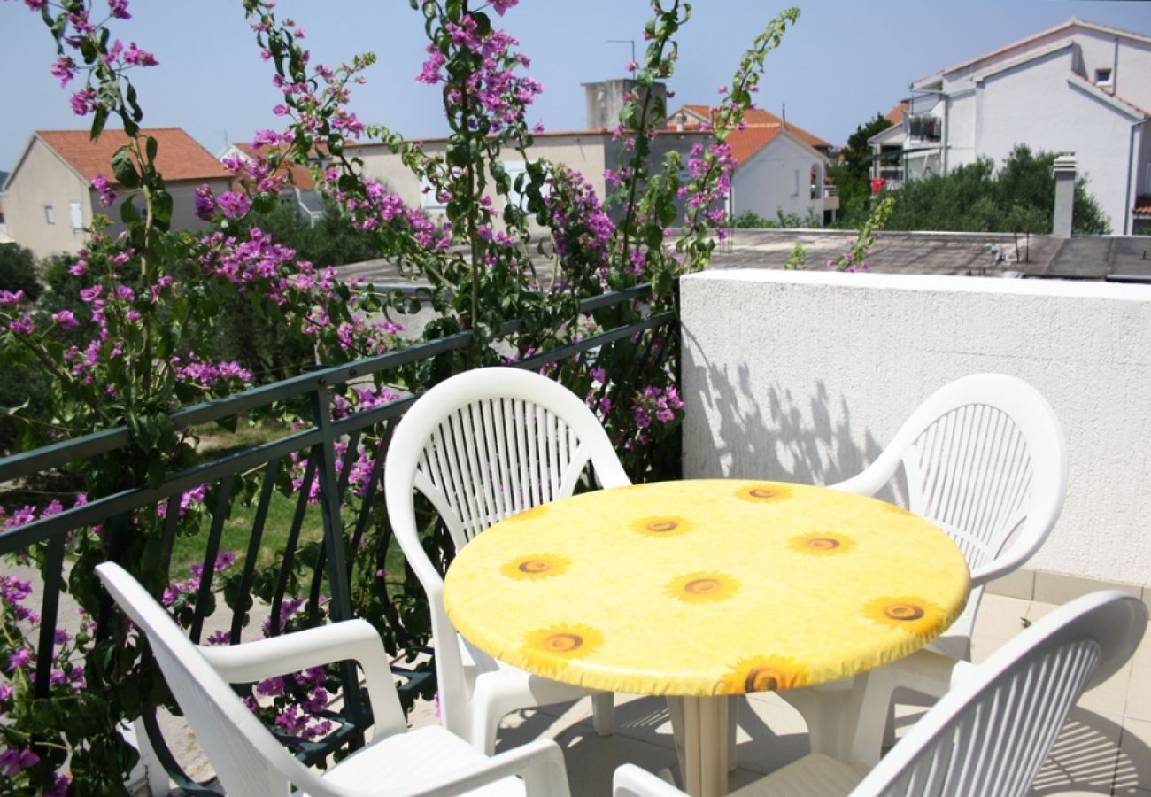 Apartamento en Vodice - Apartamento en Vodice con Seaview, Balcón, Acondicionador, WIFI (3671-2)