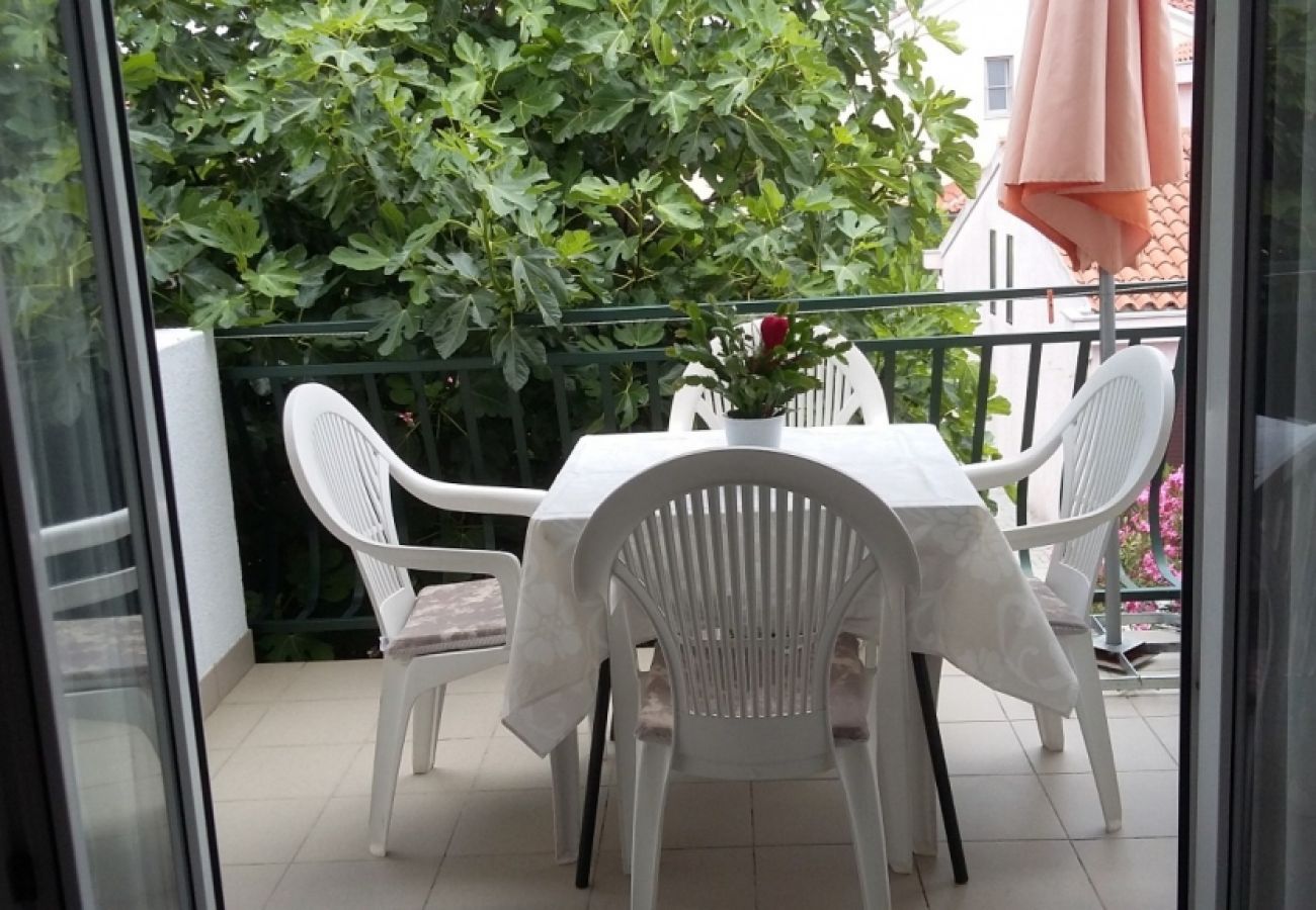 Apartamento en Vodice - Apartamento en Vodice con Seaview, Balcón, Acondicionador, WIFI (612-3)