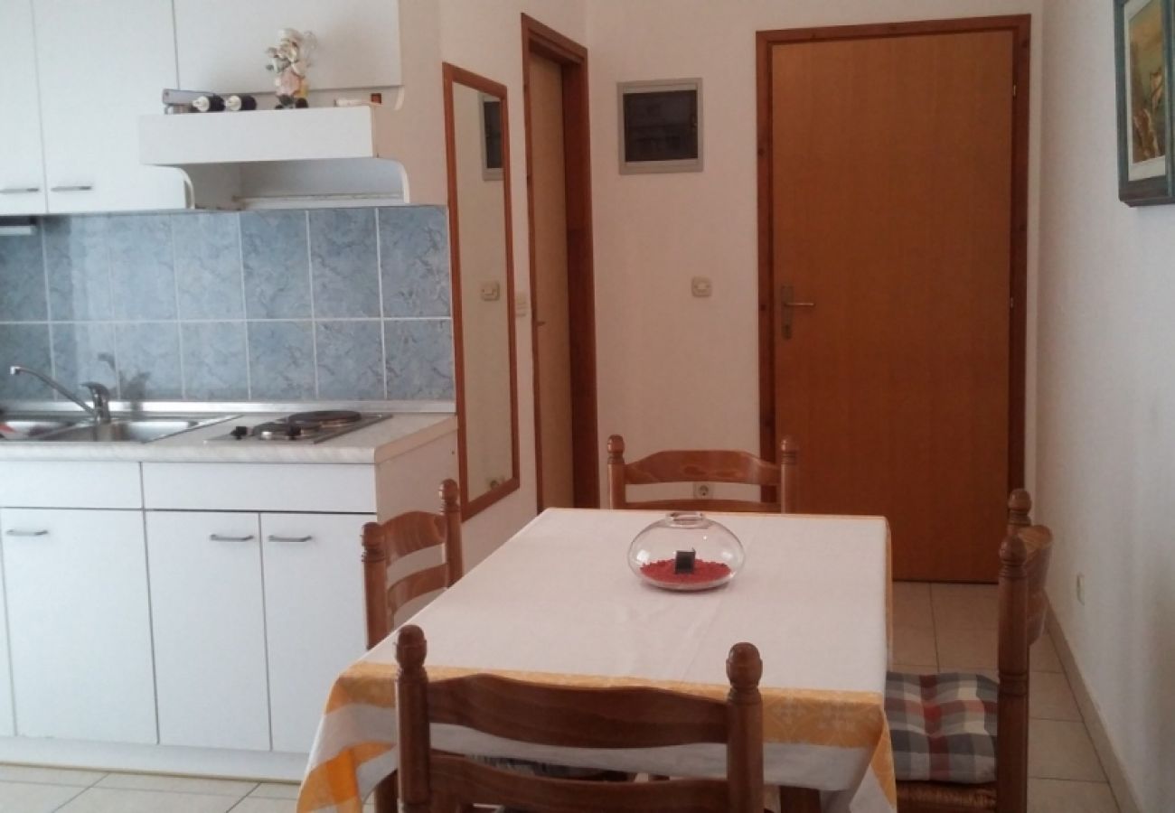 Apartamento en Vodice - Apartamento en Vodice con Seaview, Balcón, Acondicionador, WIFI (612-3)