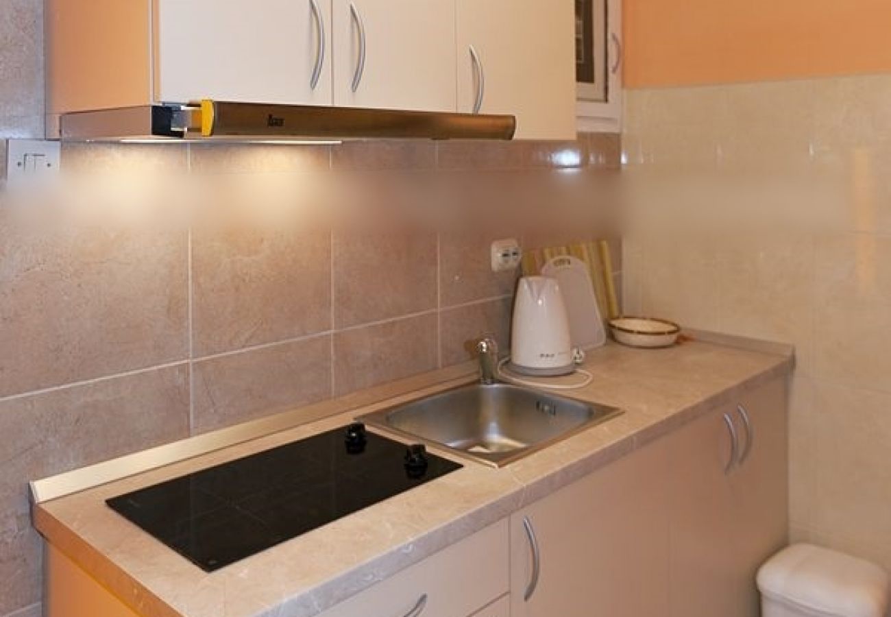 Apartamento en Tucepi - Apartamento en Tučepi con Seaview, Balcón, Acondicionador, WIFI (3674-1)